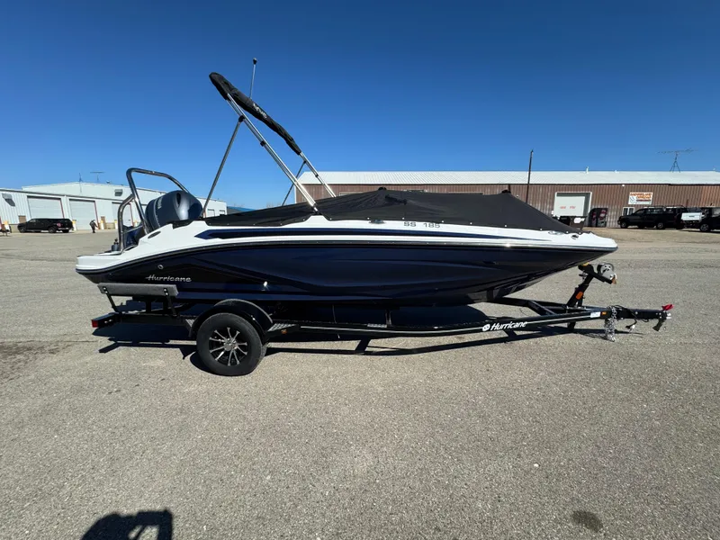 Slide: The Image of Hurricane SunDeck Sport 185 OB 2025 - 3