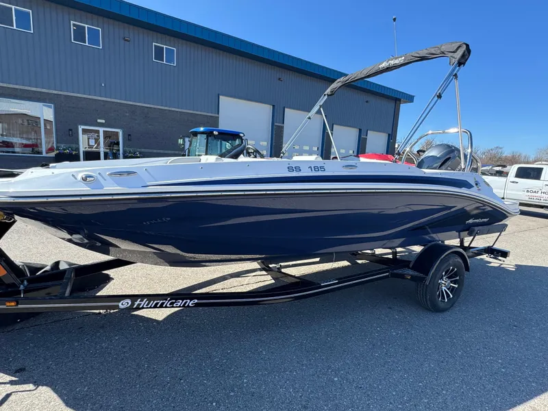 Slide: The Image of Hurricane SunDeck Sport 185 OB 2025 - 4