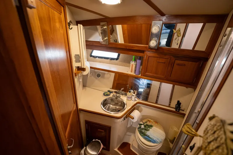 Slide: The Image of Carver 42 Aft Cabin Motor Yacht 1988 - 78