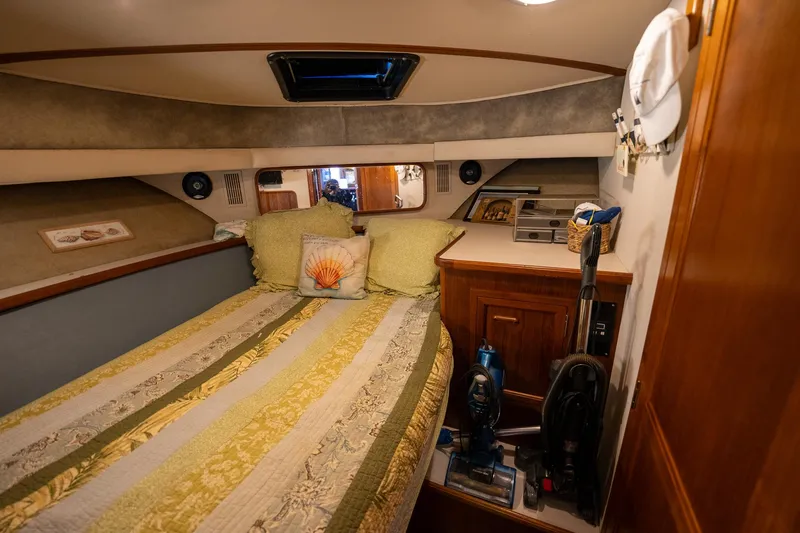 Slide: The Image of Carver Yachts 42 Aft Cabin Motor Yacht 1988 - 82