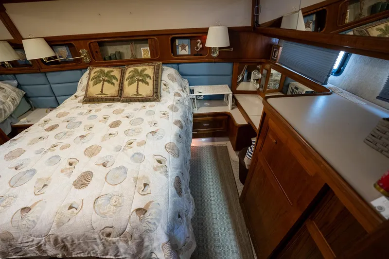 Slide: The Image of Carver Yachts 42 Aft Cabin Motor Yacht 1988 - 86