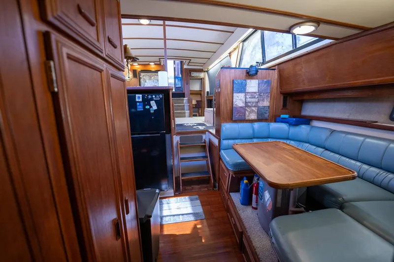 Slide: The Image of Carver Yachts 42 Aft Cabin Motor Yacht 1988 - 99