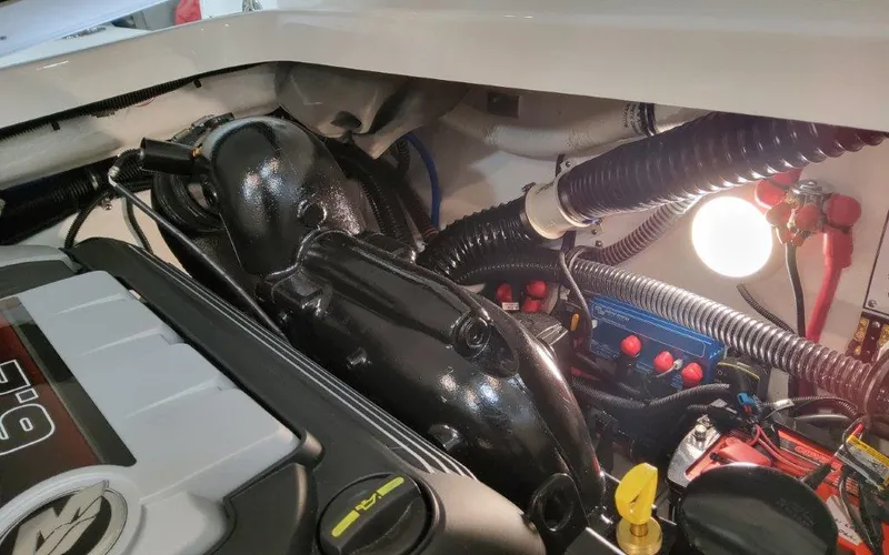 Slide: The Image of Formula 310 Bowrider I/O 2025 - 61