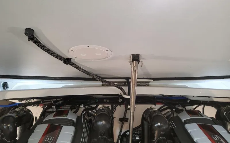 Slide: The Image of Formula 310 Bowrider I/O 2025 - 62