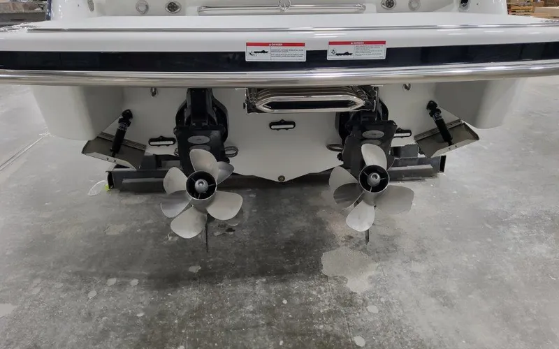 Slide: The Image of Formula 310 Bowrider I/O 2025 - 65