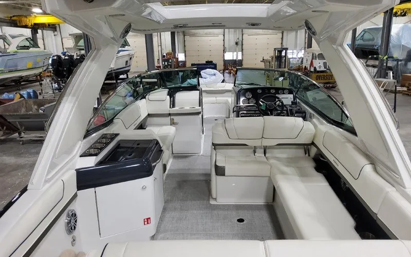 Slide: The Image of Formula 310 Bowrider I/O 2025 - 69