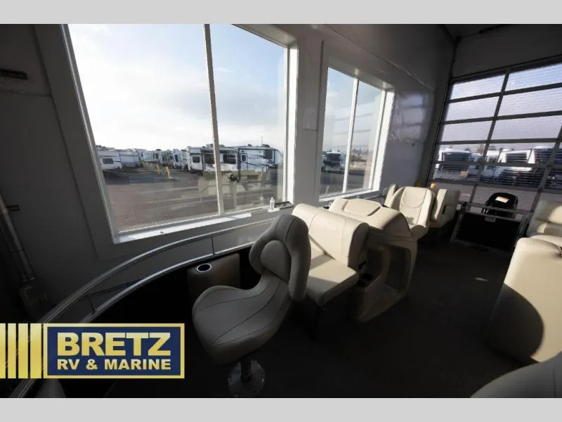 Slide: The Image of Interior of 2025 Vista Fish 18 boat at Bretz RV & Marine showroom. - 7