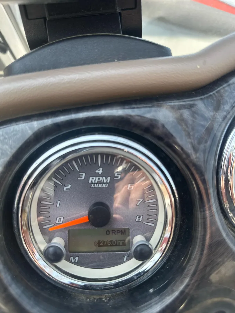 Slide: The Image of Close-up of 2012 Yamaha Boats 242 Limited S RPM gauge. - 14