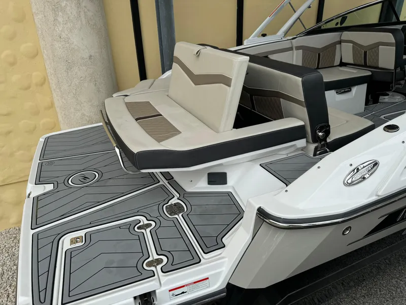 Slide: The Image of 2022 Monterey 278 Super Sport boat with stylish seating and deck design. - 36