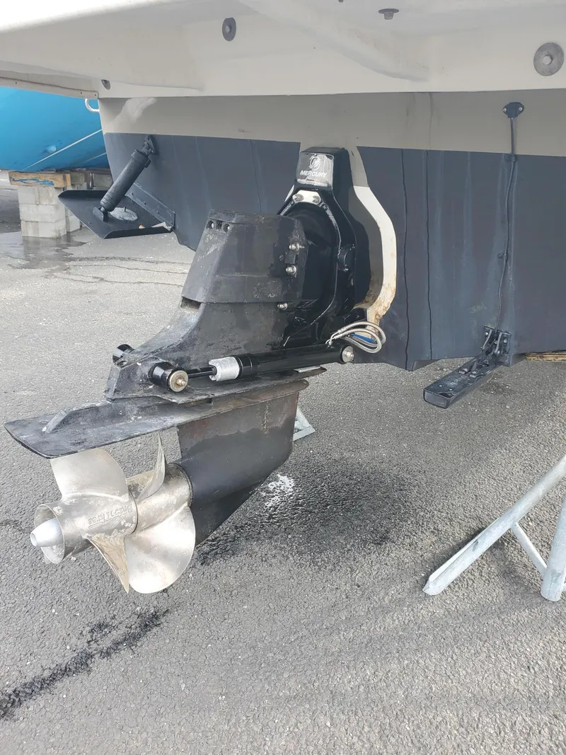 Slide: The Image of Sea Ray 280 Sundeck 2011 - 14