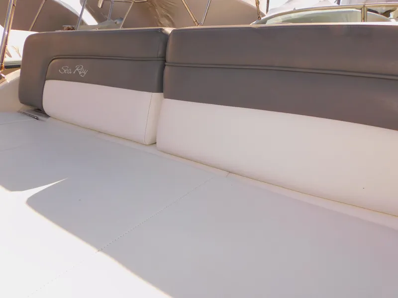 Slide: The Image of Sea Ray 280 Sundeck 2011 - 20