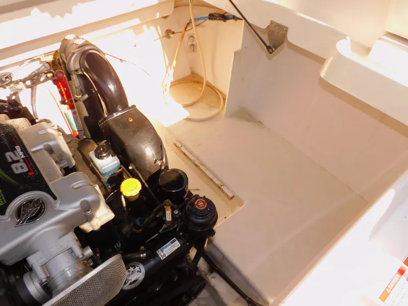 Slide: The Image of Sea Ray 280 Sundeck 2011 - 29
