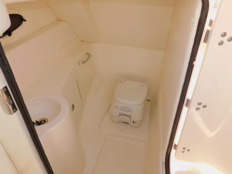 Slide: The Image of Sea Ray 280 Sundeck 2011 - 41