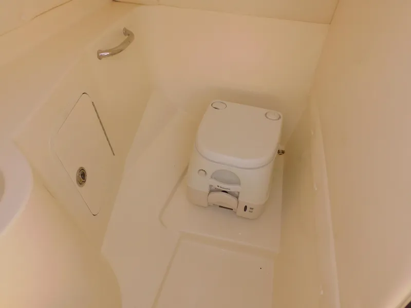Slide: The Image of Sea Ray 280 Sundeck 2011 - 42