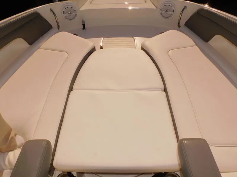 Slide: The Image of Sea Ray 280 Sundeck 2011 - 53