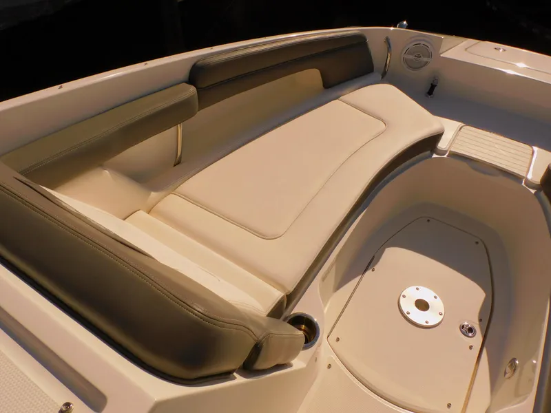 Slide: The Image of Sea Ray 280 Sundeck 2011 - 54