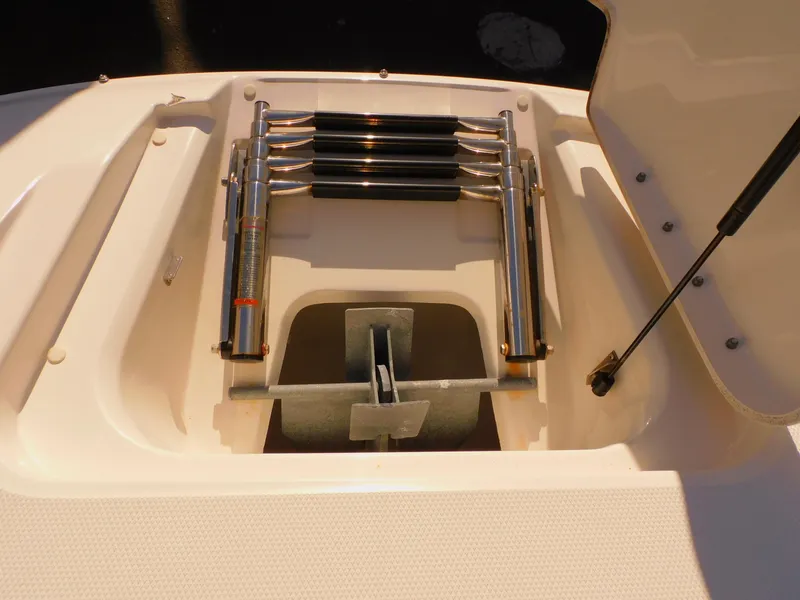 Slide: The Image of Sea Ray 280 Sundeck 2011 - 59