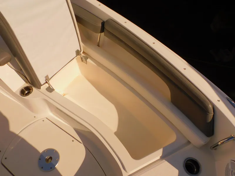 Slide: The Image of Sea Ray 280 Sundeck 2011 - 65