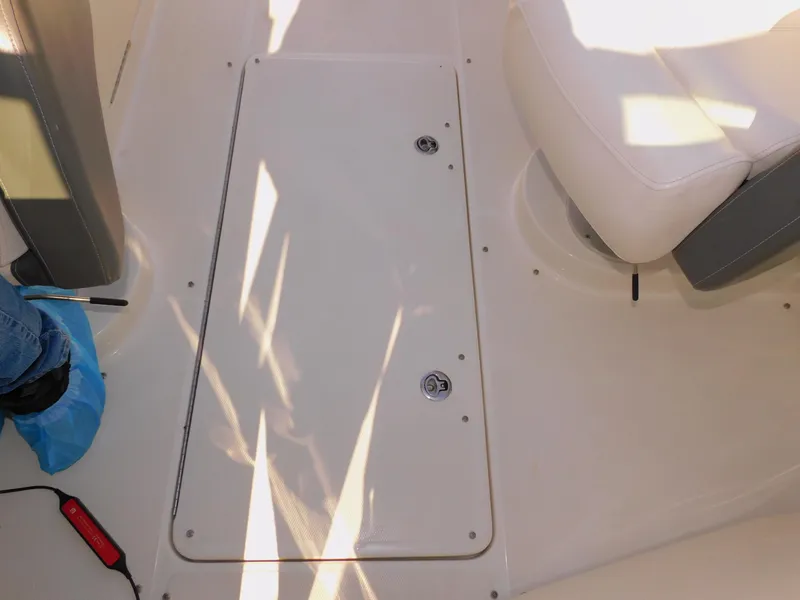 Slide: The Image of Sea Ray 280 Sundeck 2011 - 70