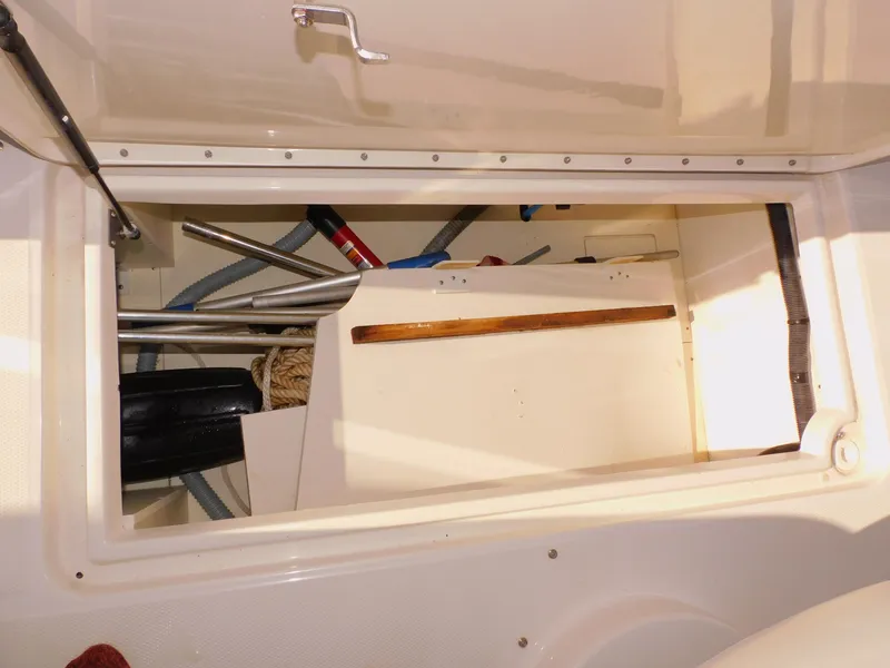 Slide: The Image of Sea Ray 280 Sundeck 2011 - 71