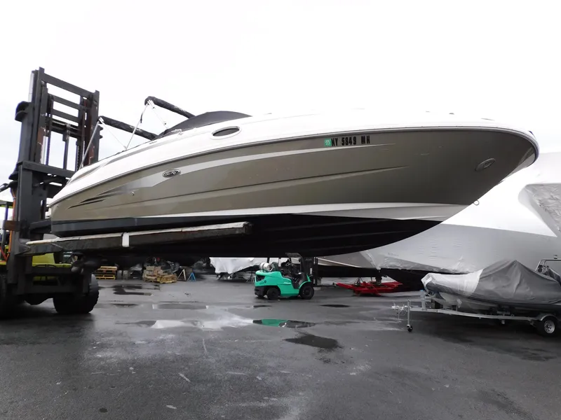 Slide: The Image of Sea Ray 280 Sundeck 2011 - 80