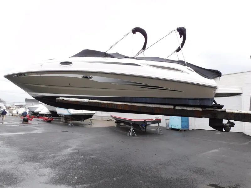 Slide: The Image of Sea Ray 280 Sundeck 2011 - 85