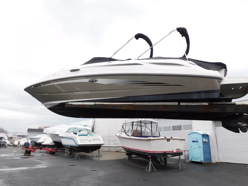 Slide: The Image of Sea Ray 280 Sundeck 2011 - 87
