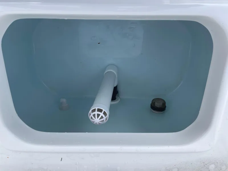 Slide: The Image of Livewell compartment in 2021 Sea Hunt Ultra 219 boat. - 38