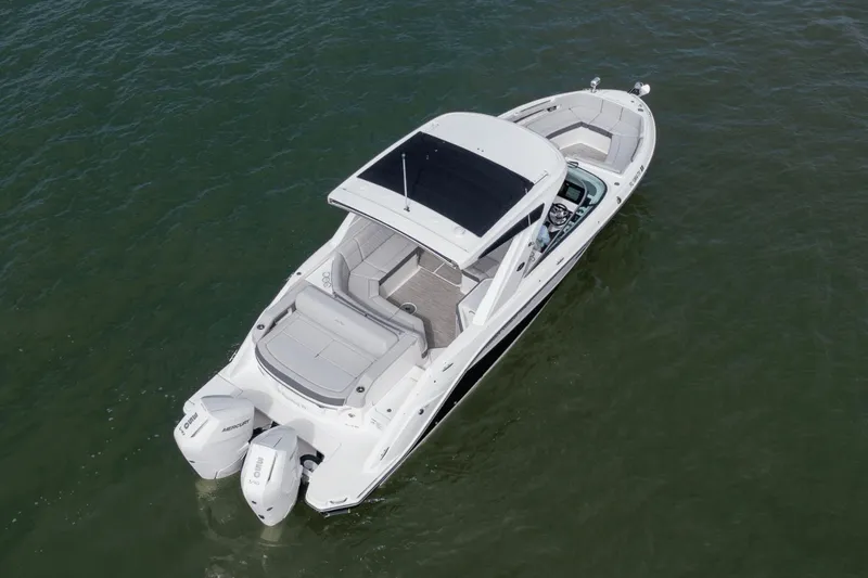 Slide: The Image of Sea Ray 310 SLX Outboard 2024 - 10