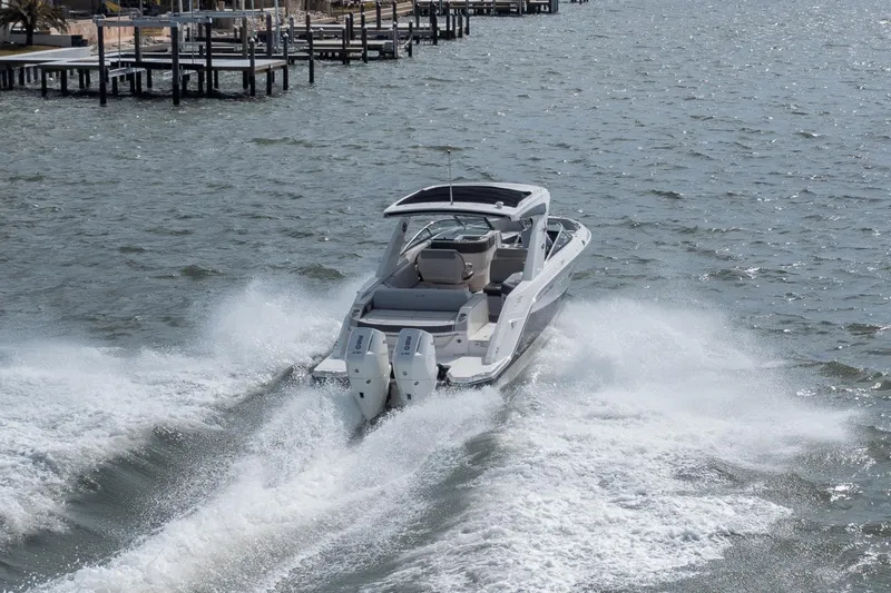Slide: The Image of Sea Ray 310 SLX Outboard 2024 - 22