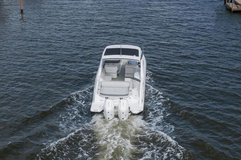 Slide: The Image of Sea Ray 310 SLX Outboard 2024 - 23