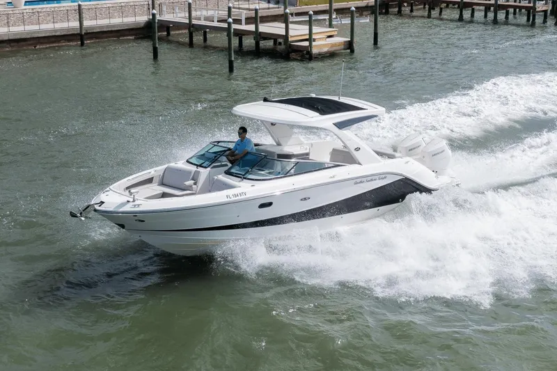 Slide: The Image of Sea Ray 310 SLX Outboard 2024 - 29