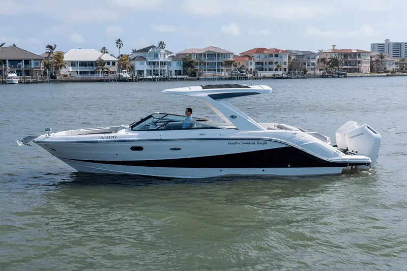 Slide: The Image of Sea Ray 310 SLX Outboard 2024 - 4