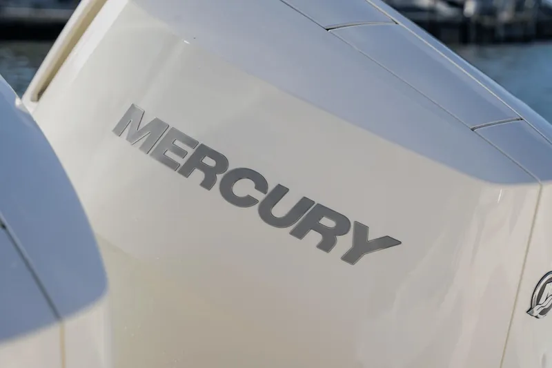 Slide: The Image of Sea Ray 310 SLX Outboard 2024 - 49