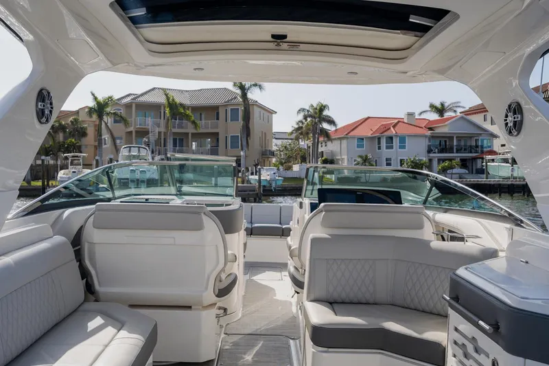 Slide: The Image of Sea Ray 310 SLX Outboard 2024 - 51