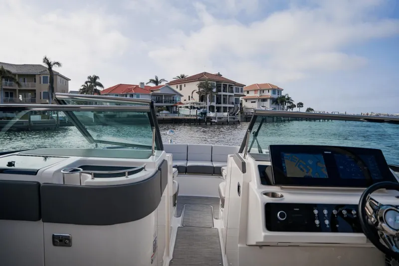 Slide: The Image of Sea Ray 310 SLX Outboard 2024 - 55