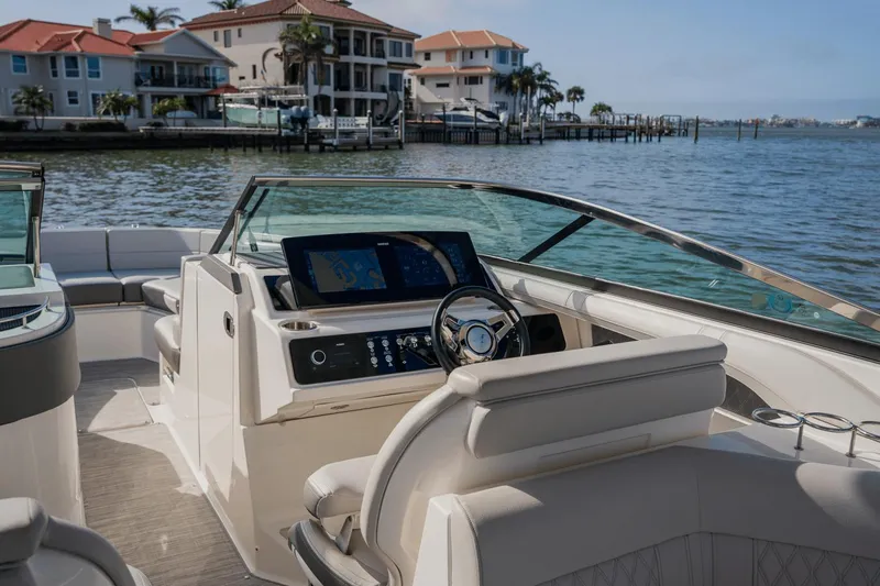 Slide: The Image of Sea Ray 310 SLX Outboard 2024 - 56