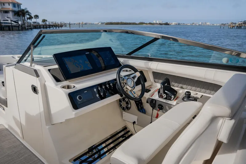 Slide: The Image of Sea Ray 310 SLX Outboard 2024 - 57