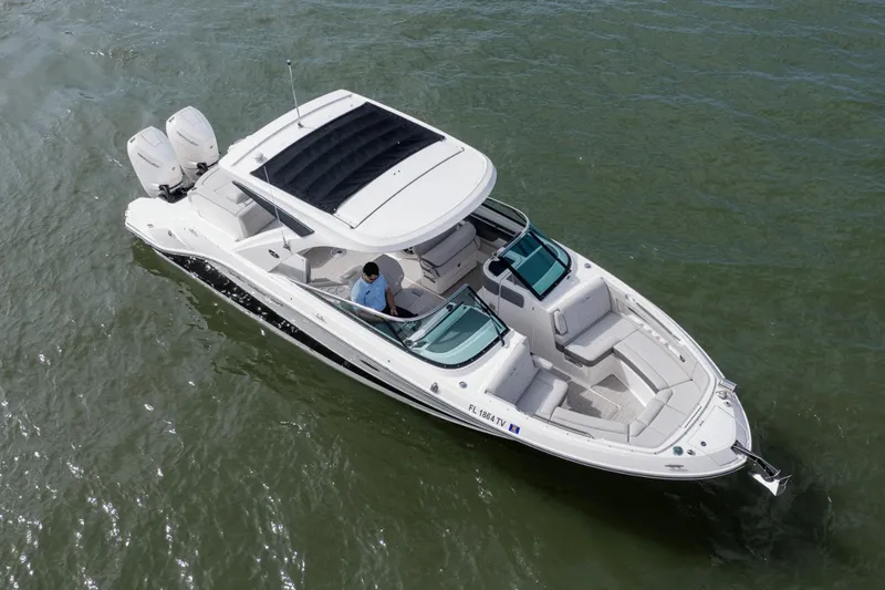 Slide: The Image of Sea Ray 310 SLX Outboard 2024 - 6