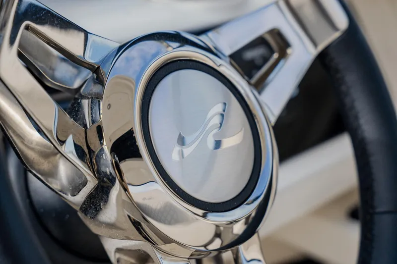Slide: The Image of Sea Ray 310 SLX Outboard 2024 - 62