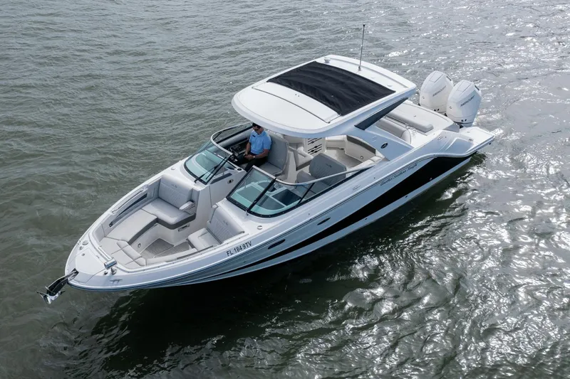 Slide: The Image of Sea Ray 310 SLX Outboard 2024 - 7
