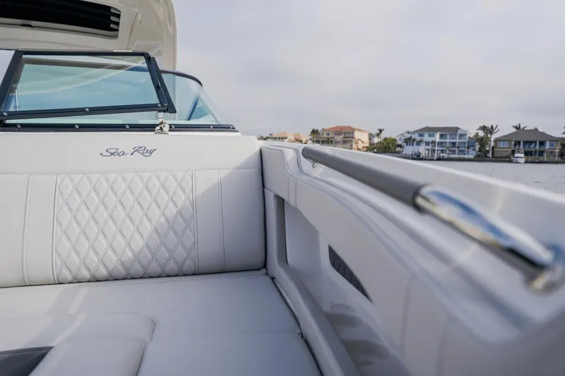 Slide: The Image of Sea Ray 310 SLX Outboard 2024 - 73