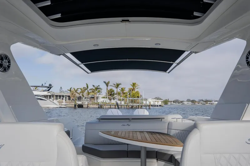 Slide: The Image of Sea Ray 310 SLX Outboard 2024 - 88