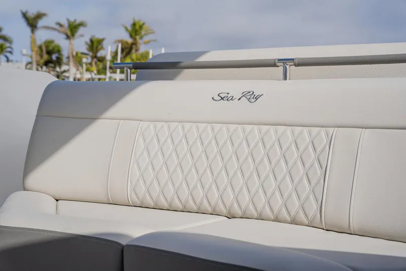 Slide: The Image of Sea Ray 310 SLX Outboard 2024 - 90