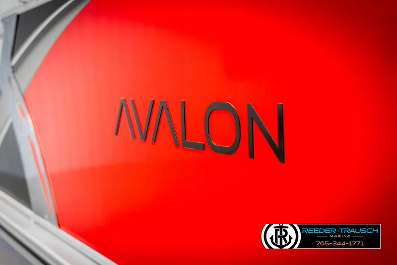Slide: The Image of 2025 Avalon LSZ VRB logo on vibrant red background, Reeder-Trausch Marine branding. - 48