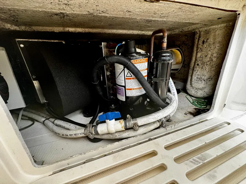 Slide: The Image of Sea Ray Sundancer 400 2007 - 59