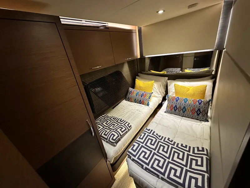 Slide: The Image of Sea Ray L650 Fly 2015 - 60