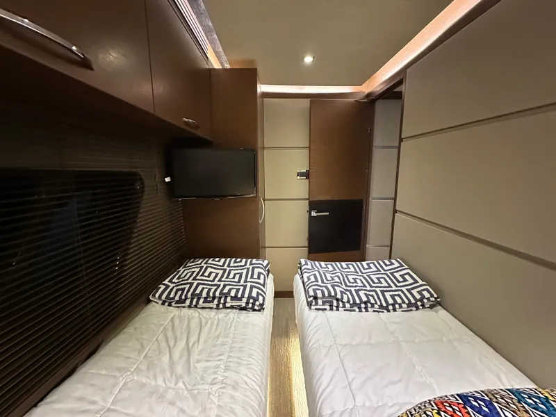 Slide: The Image of Sea Ray L650 Fly 2015 - 63