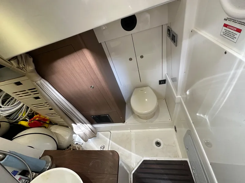 Slide: The Image of Sea Ray L650 Fly 2015 - 69