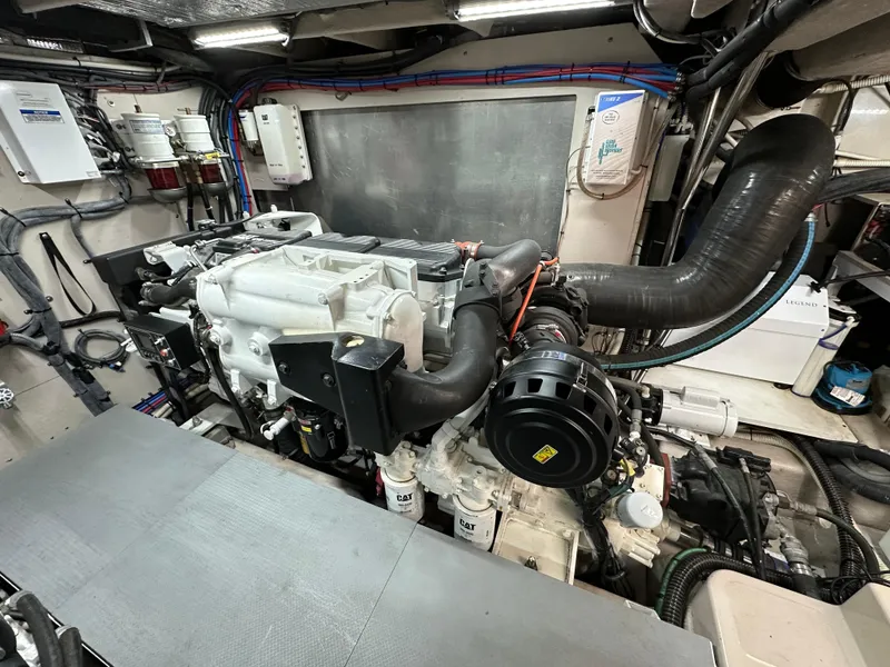 Slide: The Image of Sea Ray L650 Fly 2015 - 71